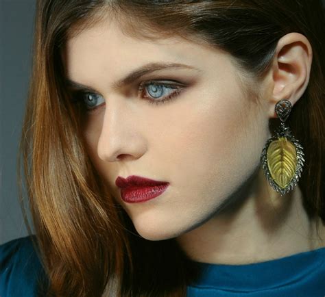 Alexandra Daddario red lipstick